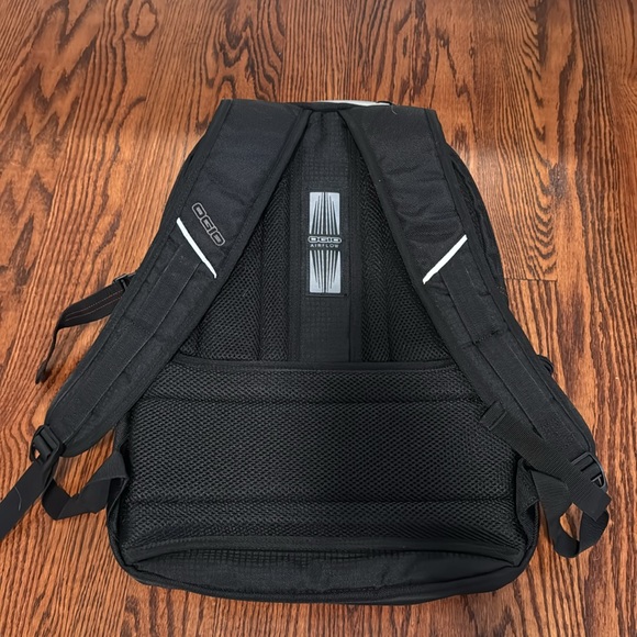 Ogio Prospect Pro Backpack - Picture 2 of 5